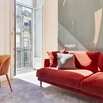Classic Loft In Fully Renewed Building At Batalha